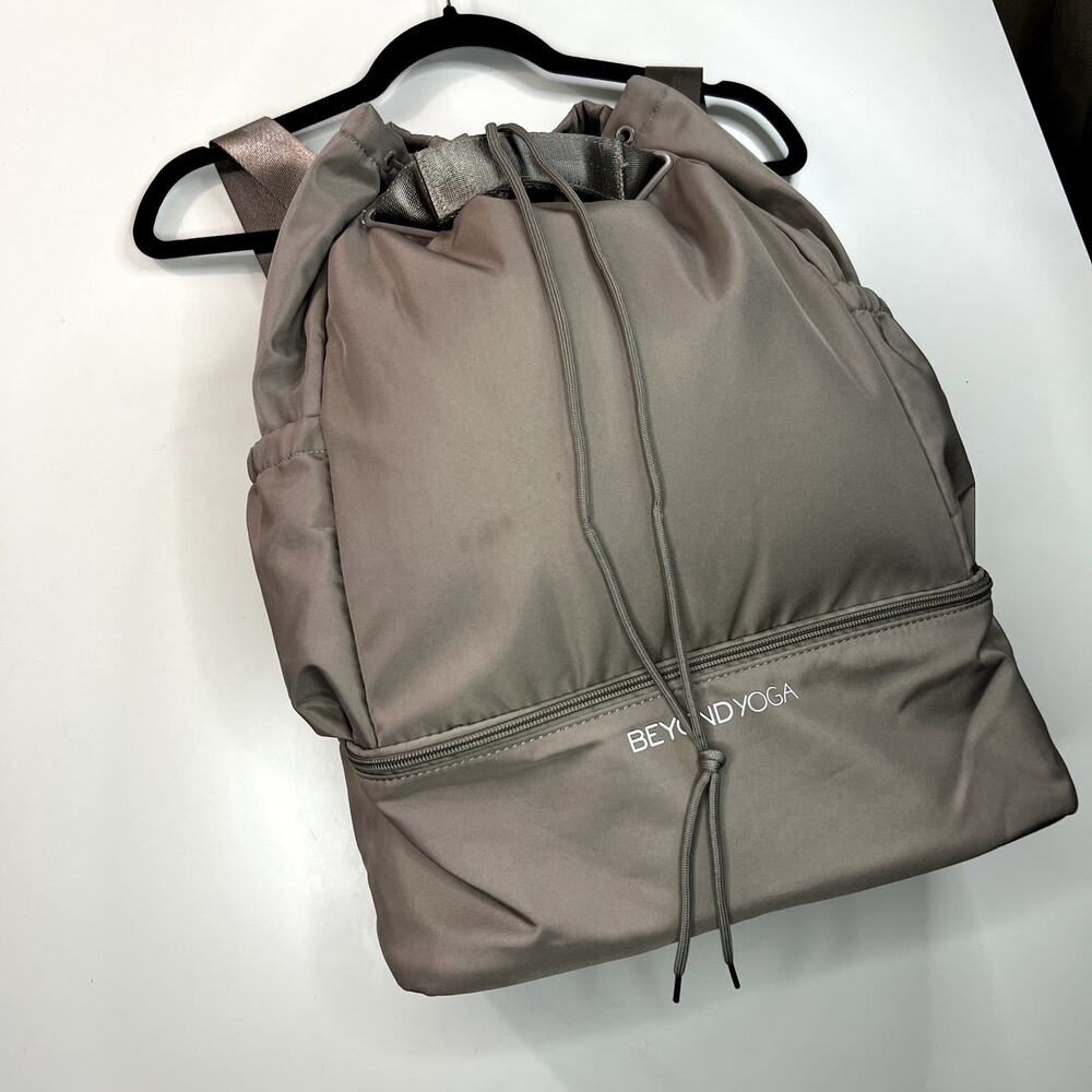 Beyond Yoga Convertible Gym Bag Backpack Tote Tan Canvas Travel Weekend